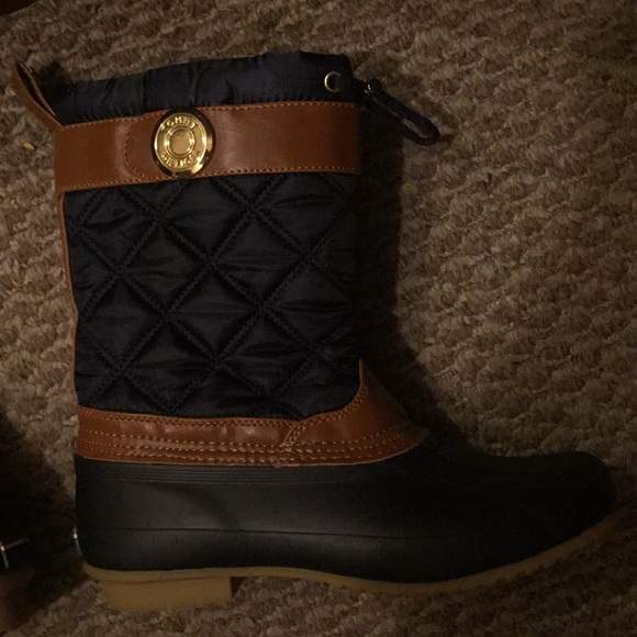Tommy Hilfiger Boots - Picture 4 of 5